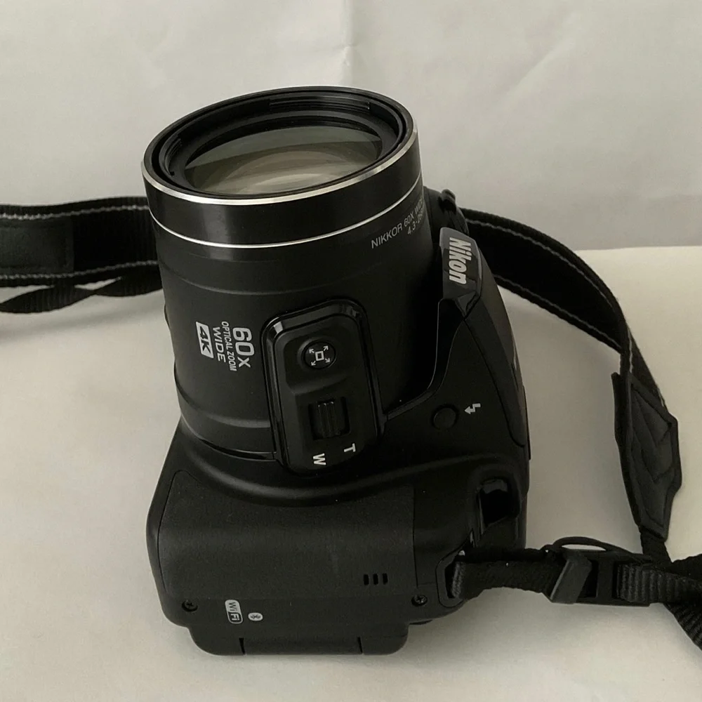 Nikon camera coolpix b700